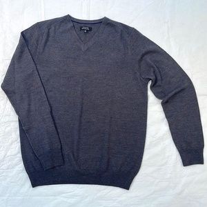TAHARI Men's Italian Merino Wool Sweater